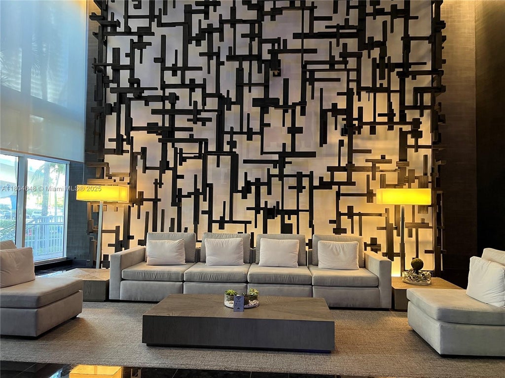 1800 S Ocean Dr 2006, Hallandale Beach