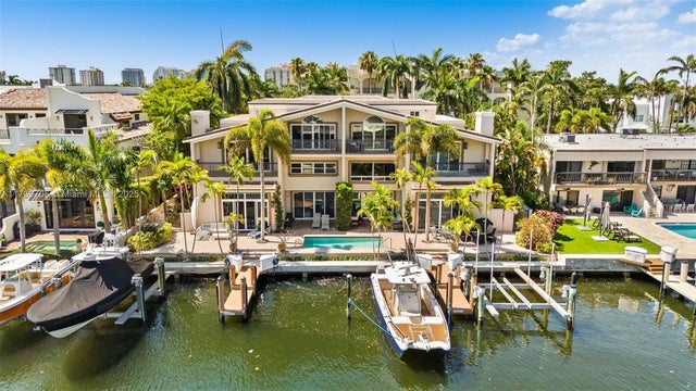 3 of 36 - 2719 Ne 15th St 3, Fort Lauderdale, FL