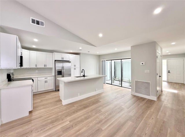 5 of 20 - 6953 Barbarossa St, Boca Raton, FL
