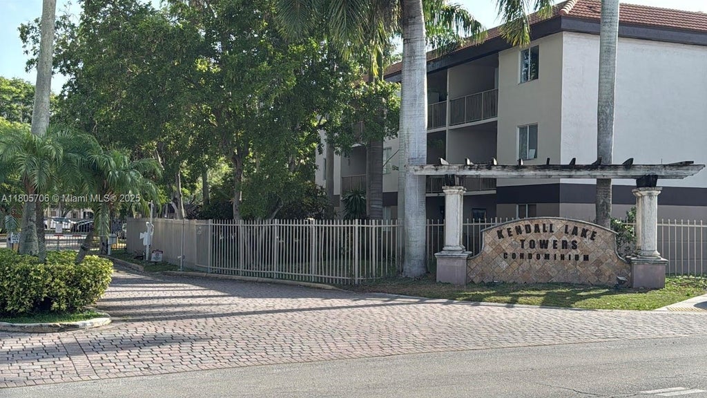 15241 Sw 80th St 207, Miami