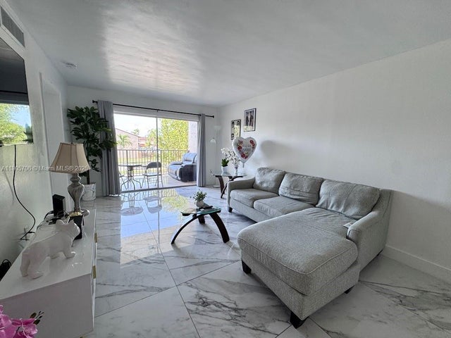 4 of 20 - 15241 Sw 80th St 207, Miami, FL