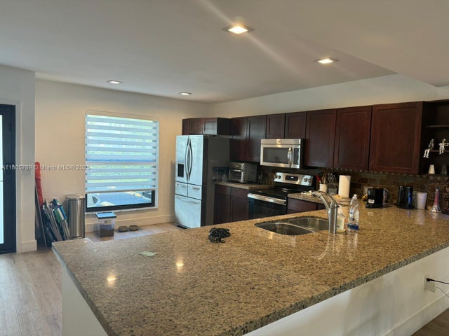 3 of 12 - 3720 Ne 167th St 39, North Miami Beach, FL