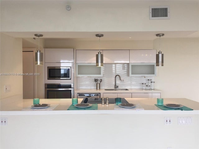 4 of 29 - 19707 Turnberry Way 18d, Aventura, FL