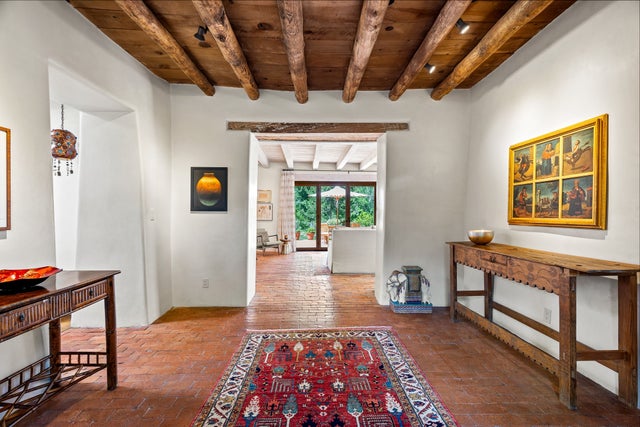 127 County Road 84, Santa Fe