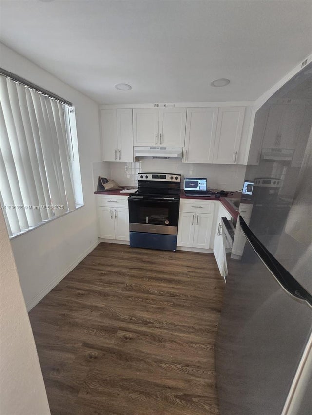 2 of 10 - 2999 Nw 48th Ave 245, Lauderdale Lakes, FL