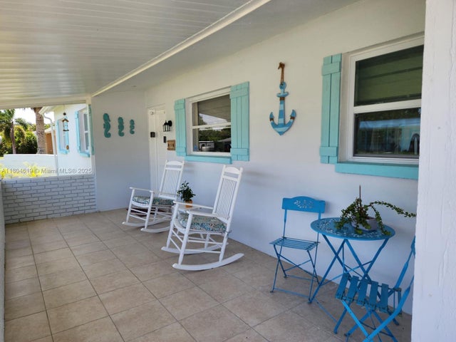 3 of 34 - 818 Lake Mcgregor Dr, Fort Myers, FL