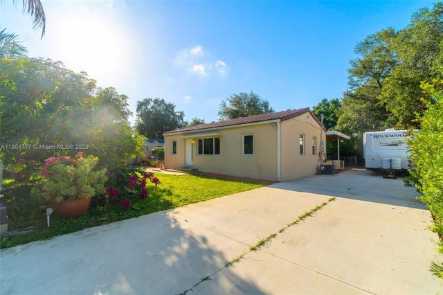 2 of 37 - 1231 Dunad Ave, Opa Locka, FL