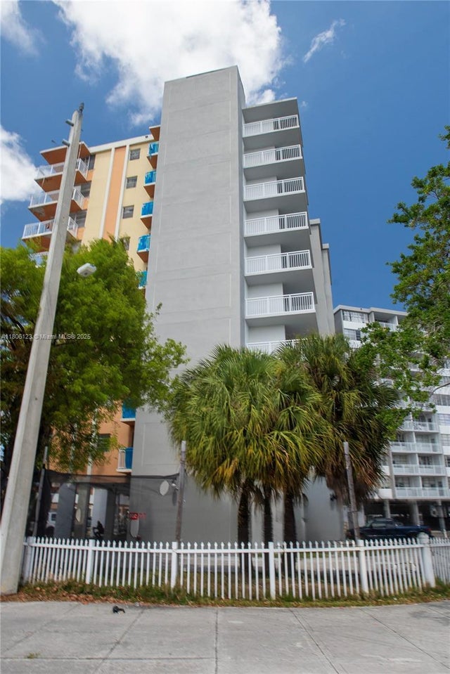 1 of 23 - 2025 Ne 164th St 301, North Miami Beach, FL