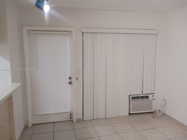 5 of 10 - 2700 Ne 135th St 30, North Miami, FL