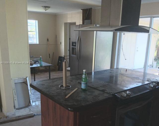 4 of 25 - 884 Montego Dr, West Palm Beach, FL