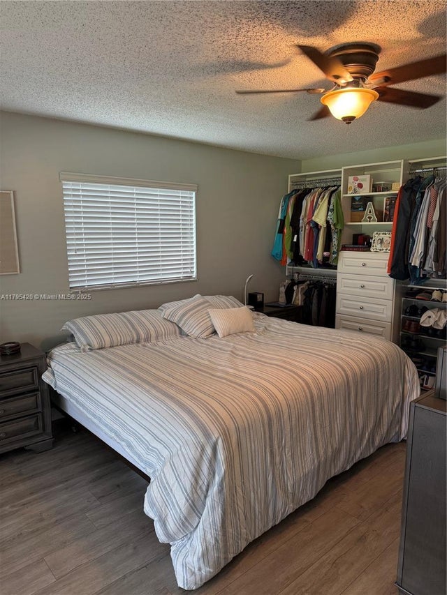 5 of 30 - 1250 Nw 85th Ave, Plantation, FL