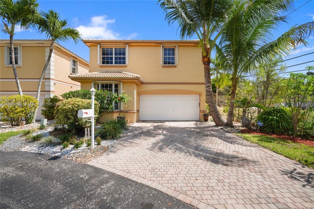 1 of 75 - 1282 Grant Ct, Hollywood, FL
