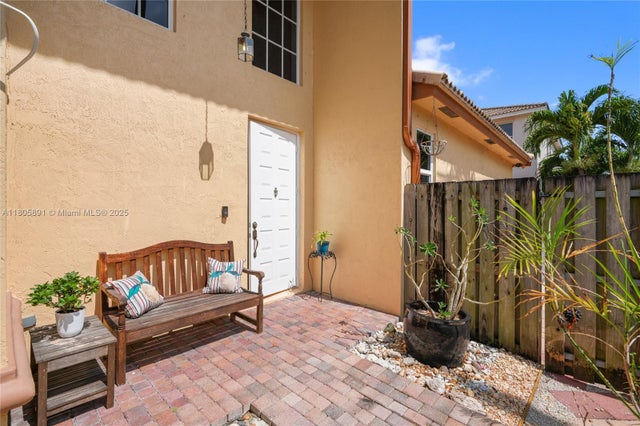 4 of 75 - 1282 Grant Ct, Hollywood, FL