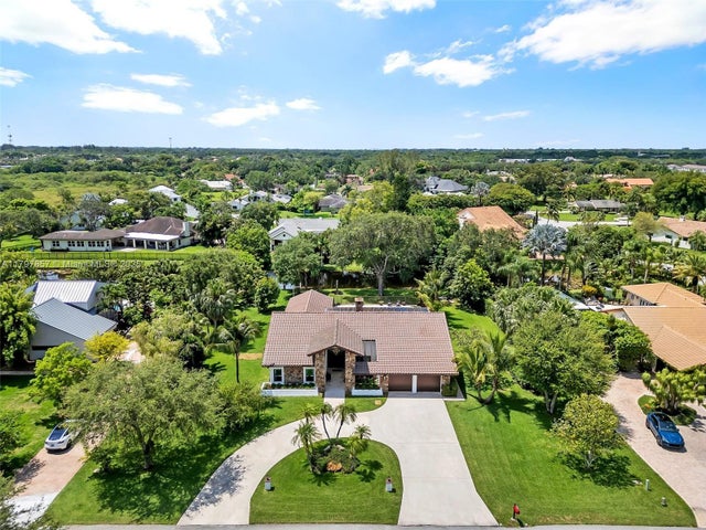 1 of 62 - 11850 Oak Leaf Dr, Davie, FL