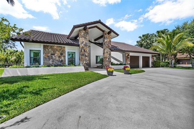 2 of 62 - 11850 Oak Leaf Dr, Davie, FL