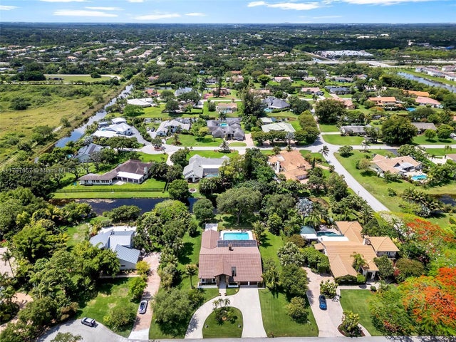 4 of 62 - 11850 Oak Leaf Dr, Davie, FL