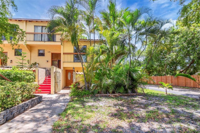 1 of 43 - 7753 Grande St, Sunrise, FL
