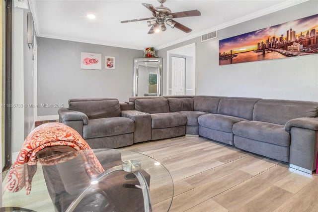 5 of 43 - 7753 Grande St, Sunrise, FL