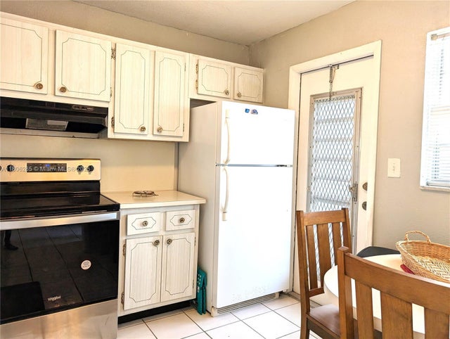5 of 51 - 1280 Nw 43rd Ave 205, Lauderhill, FL
