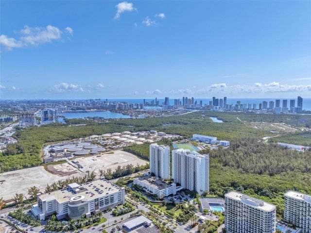 2 of 34 - 14951 Royal Oaks Ln (renovated) 2105, North Miami, FL