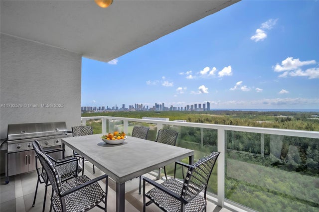 5 of 34 - 14951 Royal Oaks Ln (renovated) 2105, North Miami, FL