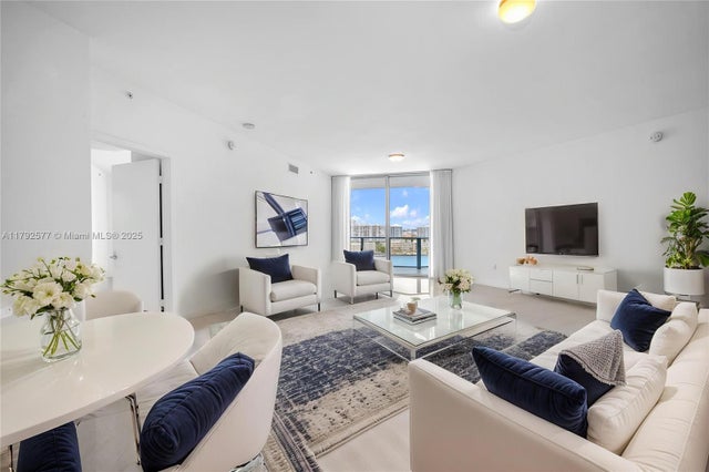 4 of 75 - 17301 Biscayne Blvd 1108, Aventura, FL
