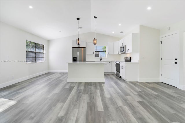 5 of 22 - 143 Greentree Circle, Jupiter, FL