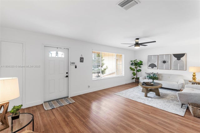 4 of 46 - 5861 Nw 18th Ct, Sunrise, FL