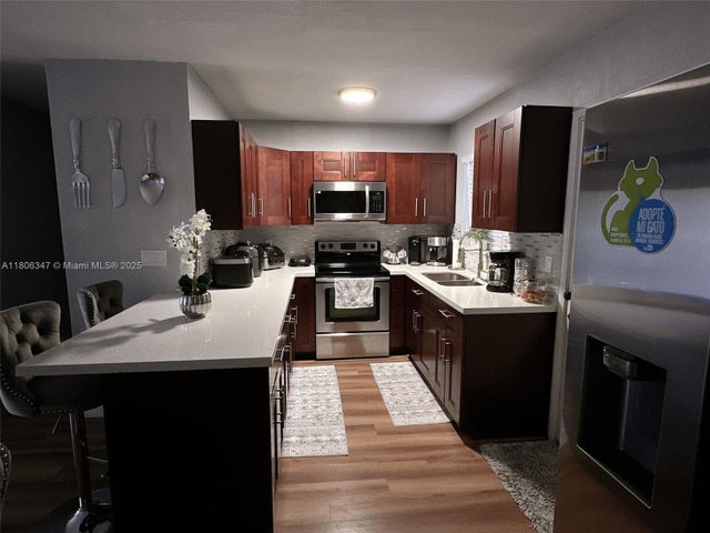 2 of 11 - 100 Ne 171st Ter, Miami, FL