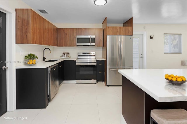 5 of 31 - 1415 Coolidge St, Hollywood, FL