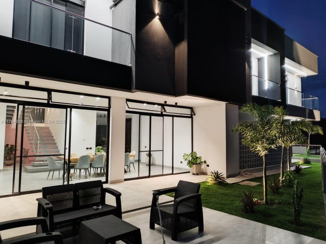 3 of 23 - Km 2 Via Chipaya . , Colombia, Other Country - Not In USA, FL