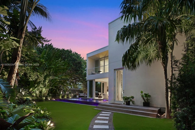 2 of 64 - 4700 N Meridian Ave, Miami Beach, FL