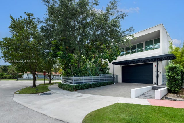 5 of 64 - 4700 N Meridian Ave, Miami Beach, FL