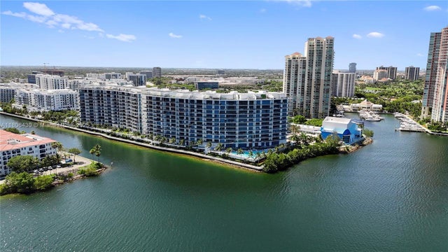 3 of 65 - 3250 Ne 188th St 203, Aventura, FL
