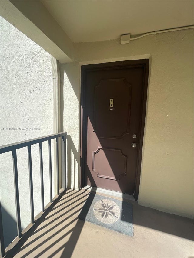 1 of 34 - 2312 S Cypress Bend Dr 410, Pompano Beach, FL