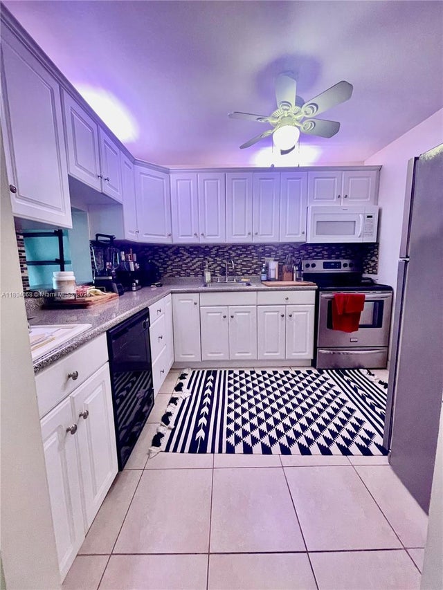 4 of 34 - 2312 S Cypress Bend Dr 410, Pompano Beach, FL