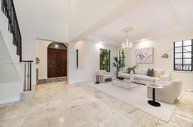 4 of 37 - 7250 Erwin Rd, Coral Gables, FL