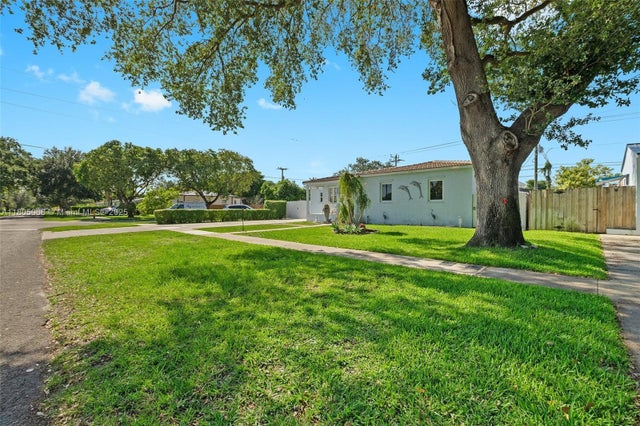 2 of 34 - 771 Swan Ave, Miami Springs, FL