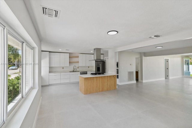 5 of 27 - 1459 Jefferson St, Hollywood, FL