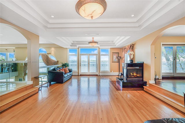 1 of 65 - 30 Aviva Ct, Staten Island, NY