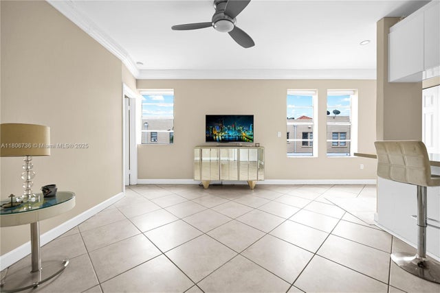 2 of 22 - 1559 Michigan Ave 303, Miami Beach, FL