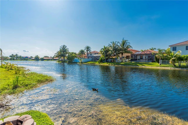 4 of 64 - 1060 Nw 192nd Ave, Pembroke Pines, FL