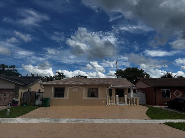 2 of 13 - 10075 Nw 129th Ter, Hialeah Gardens, FL