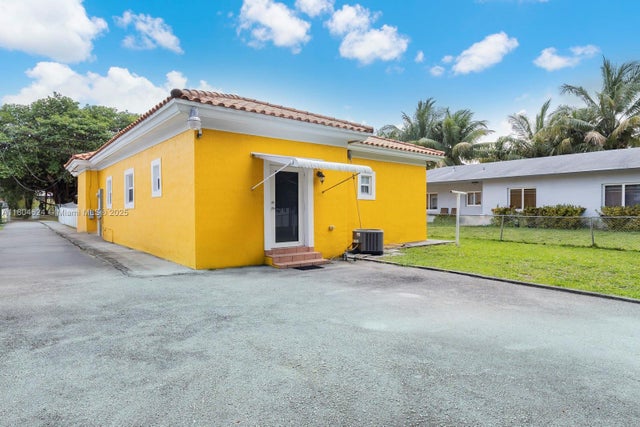 5 of 16 - 2757 Nw 29th St, Miami, FL