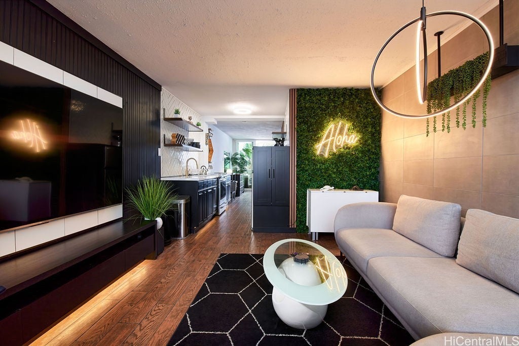 Photo of Listing #202512507