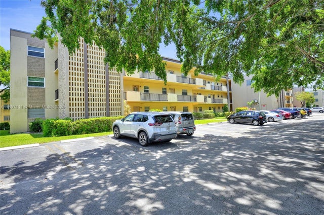 2 of 27 - 100 Ashbury Rd 103, Hollywood, FL