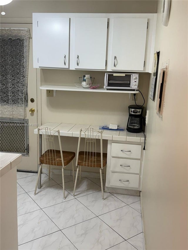 5 of 14 - 1395 Ne 167th St 203, Miami, FL