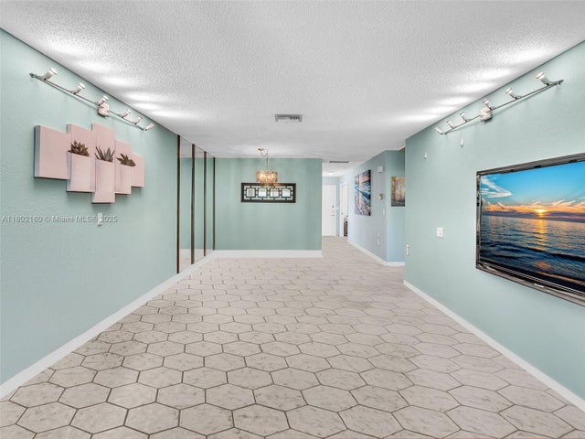 5 of 33 - 13785 Flora Pl A, Delray Beach, FL