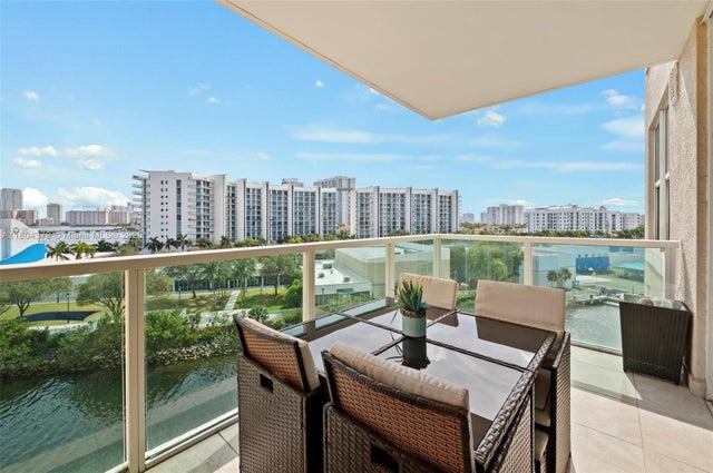 3 of 31 - 3330 Ne 190th St 717, Aventura, FL