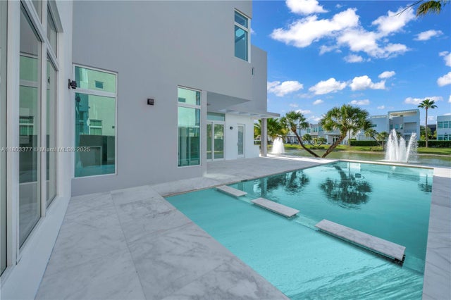 5 of 43 - 10553 Nw 67th Ter, Doral, FL